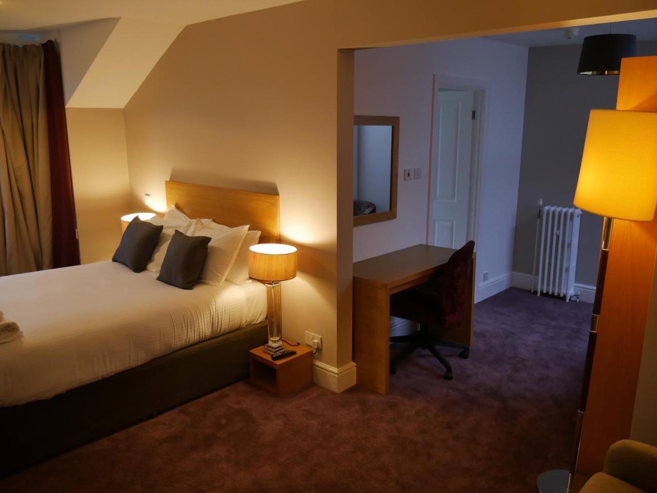 The Speyside Hotel And Restaurant Grantown-on-Spey Екстериор снимка
